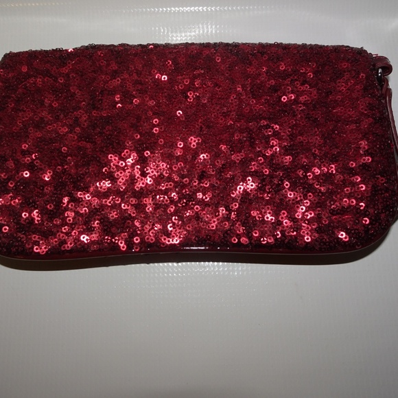 Simply Vera Wang Sequin Wristlet Clutch Purse - Picture 3 of 6